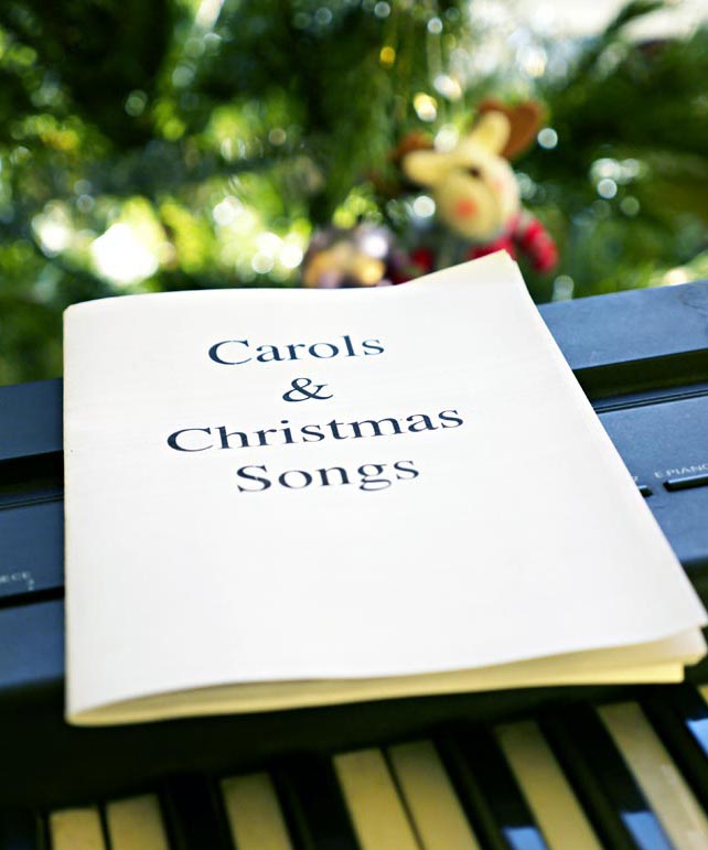 Free downloadable printable carol booklet